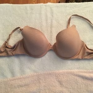 Size 34 C Victoria’s Secret Uplift Demi/Bust Bra. (Beige) Soft